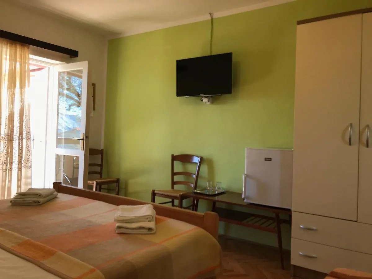 Summer Rooms Baska Guest house